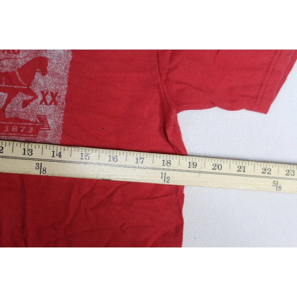 Levis Strauss Men Red Shirt Graphic Print Casual Size Medium